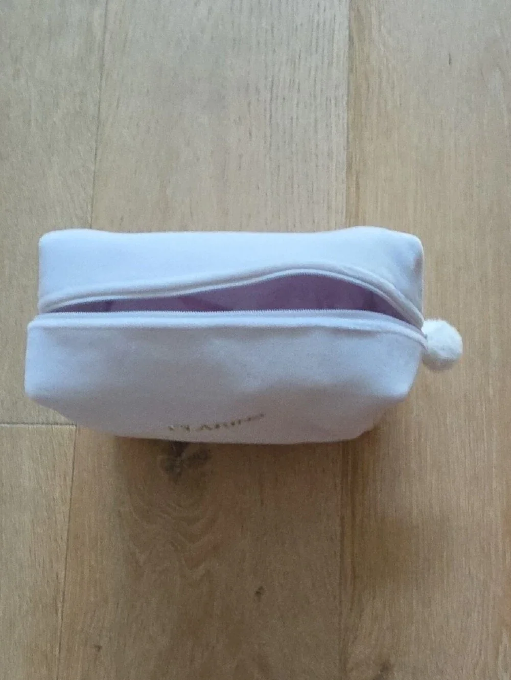 NWOT Clarins White Velvet Toiletry Bag